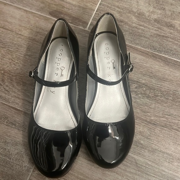 Copper Key Other - Copper Key girls patent shoes